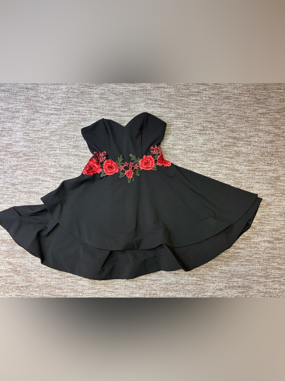 b darlin Party Cocktail Black Dress Sweetheart Neckline Floral Embroidery 1/2